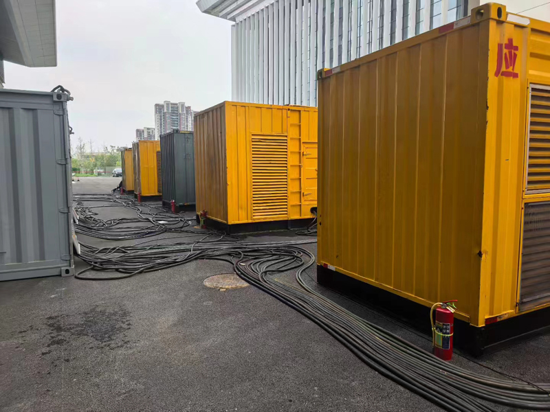 尧都不同季节柴油发电机组保养有哪些注意事项?